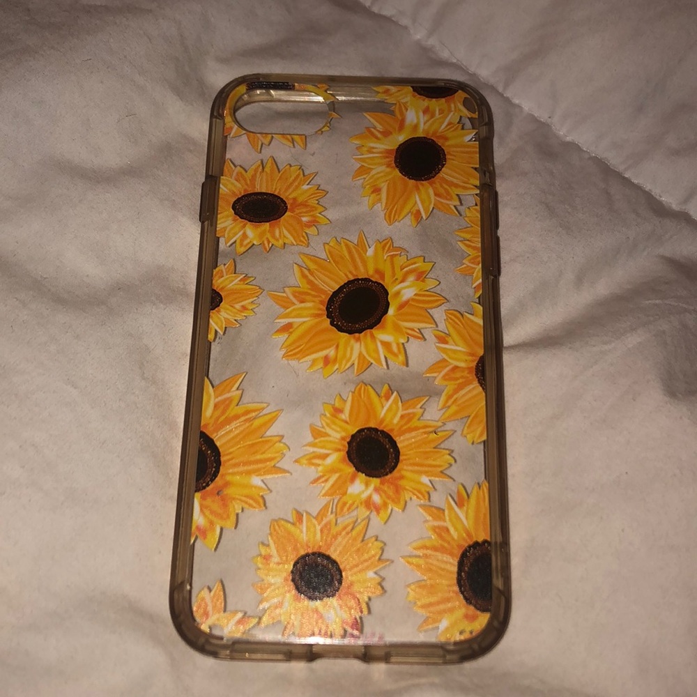 iphone 6/7/8 case. Clear with yellow sunflowers.